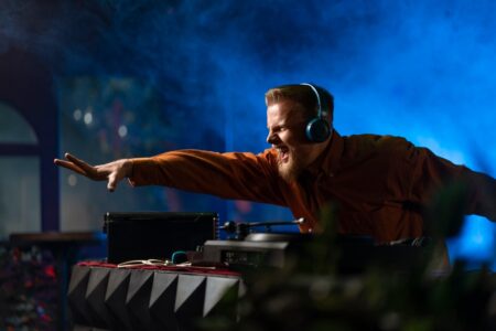 DJ til fest: sådan vælger du den bedste musikoplevelse