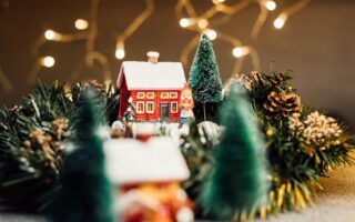 Sådan laver du din egen julepynt: Kreative idéer til hele familien