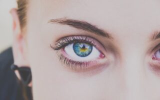 Få perfekt matchende øjenbryn med Refectocil farver